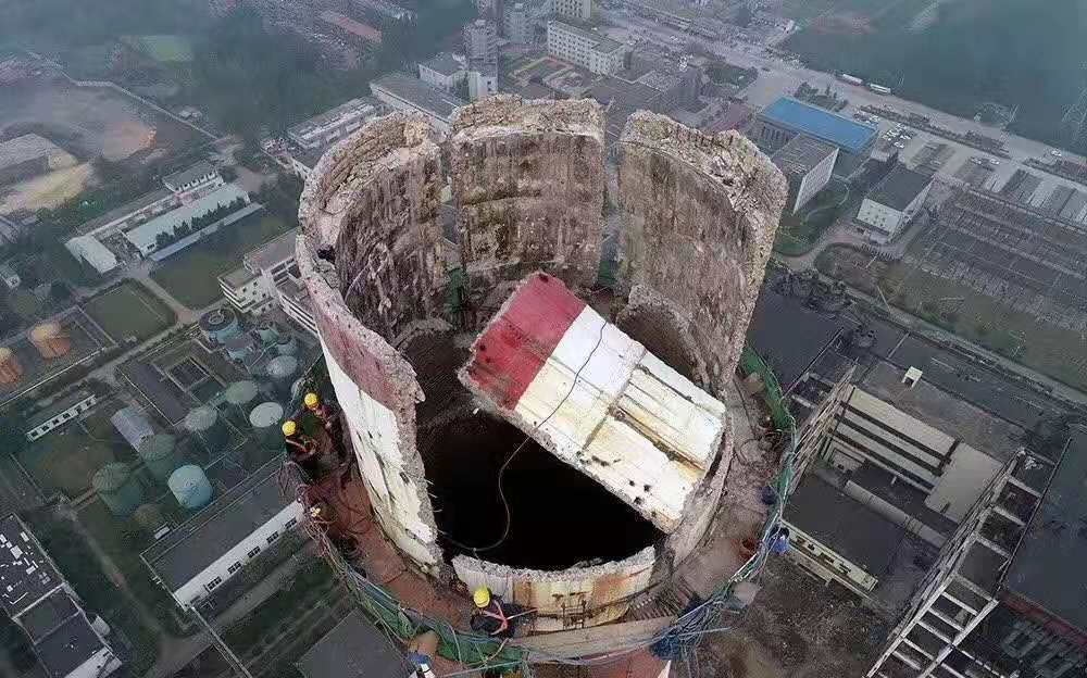 廈門華夏國際電力發展有限公司嵩嶼電廠200米砼煙囪拆除工程